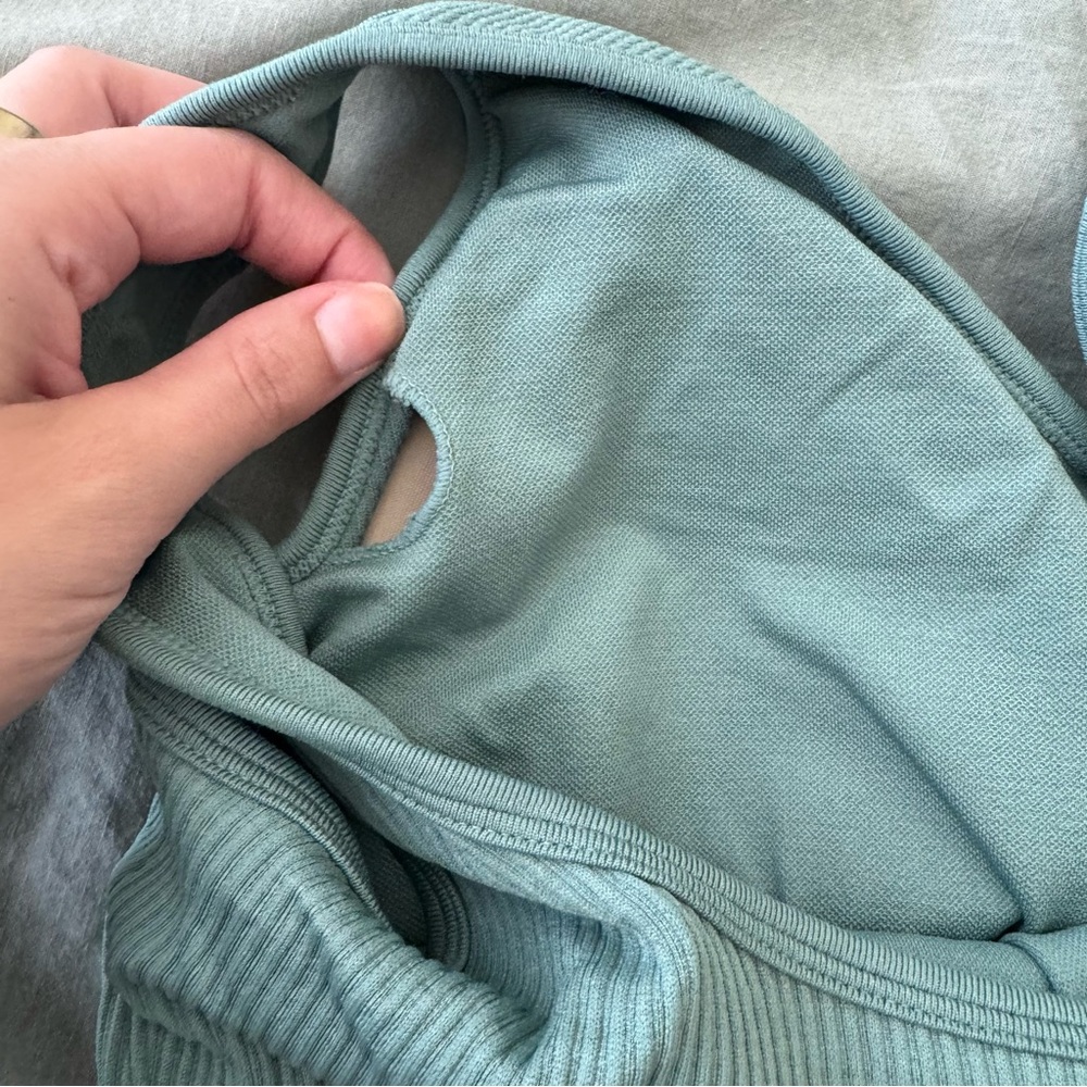 Amazon sports bra, fits like medium - Picture 3 of 3